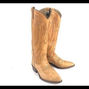 Frye Cowboy Boots Light Tan Billy Stitch Pull On